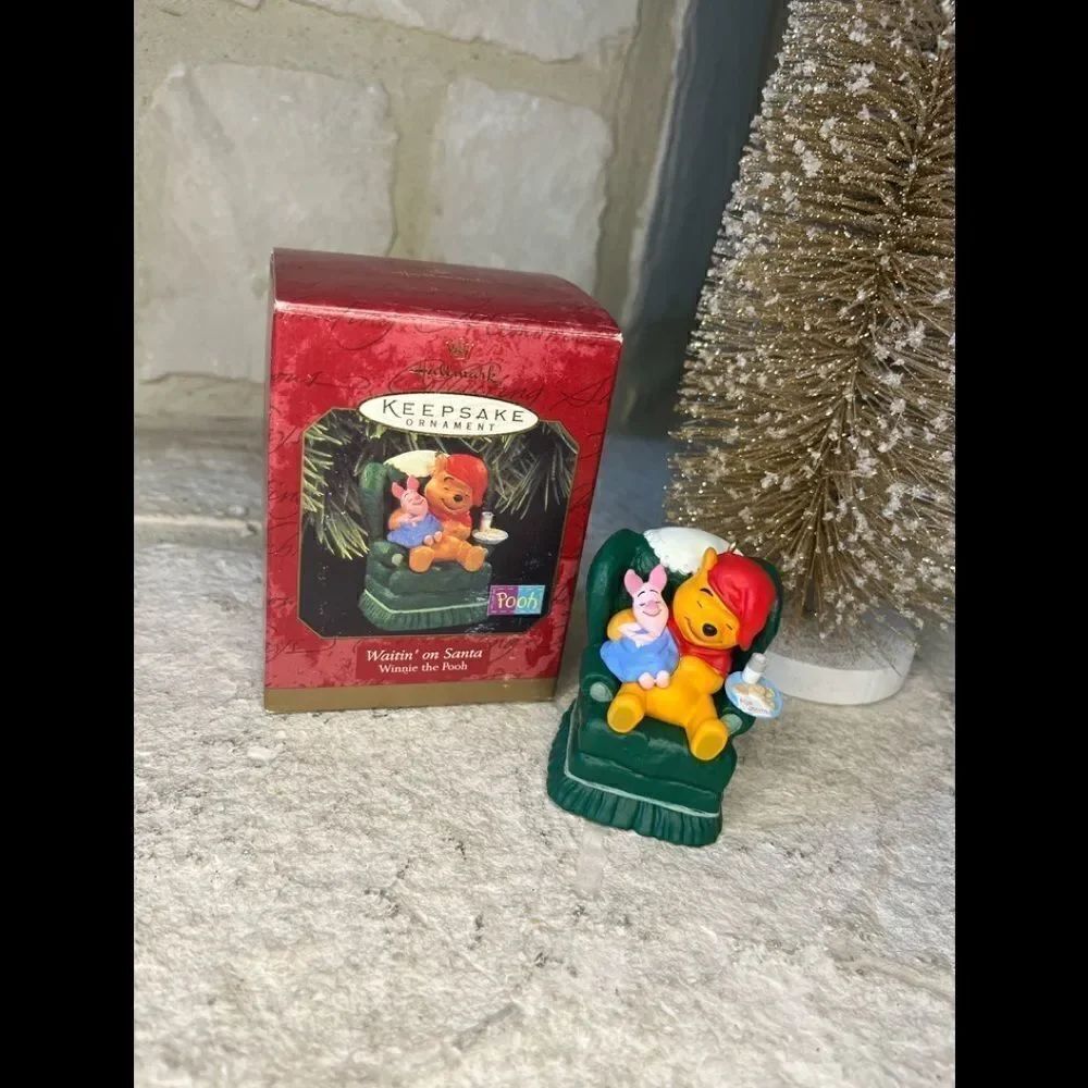 Hallmark Keepsake Disney Waitin’ on Santa 1997